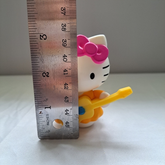 Hello kitty | McDonald's 2013 bobble toy - Picture 7 of 7